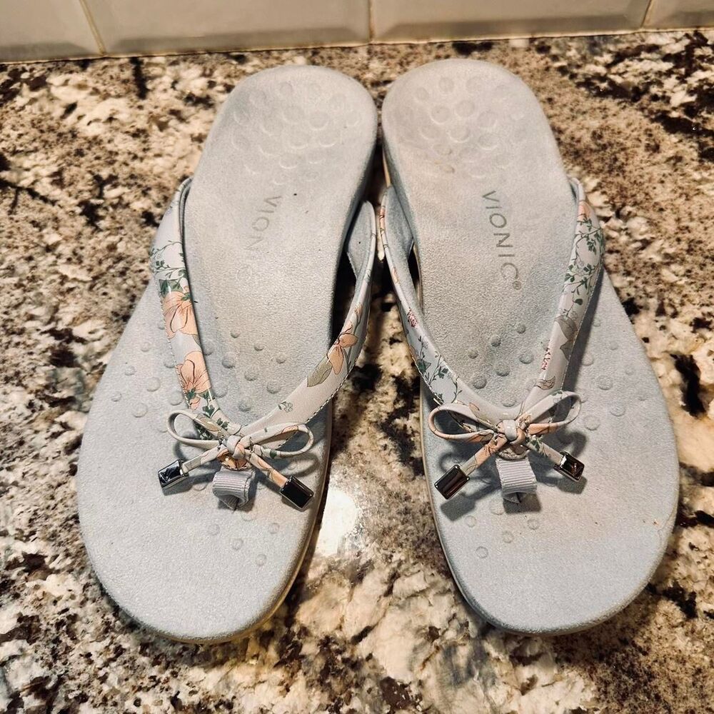 Vionic Women's Grey and White Sandals - Picture 7 of 8